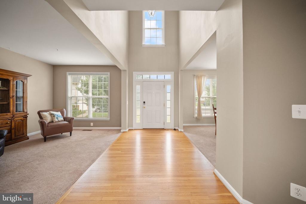 16 LITTEN COURT