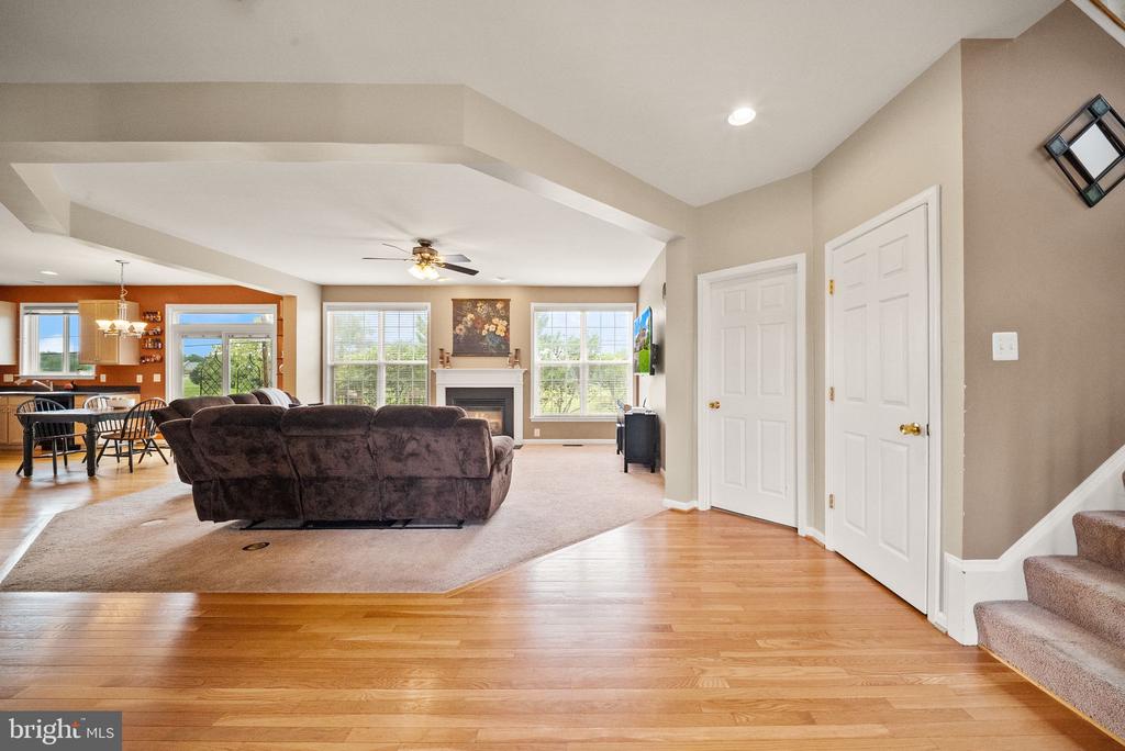 16 LITTEN COURT