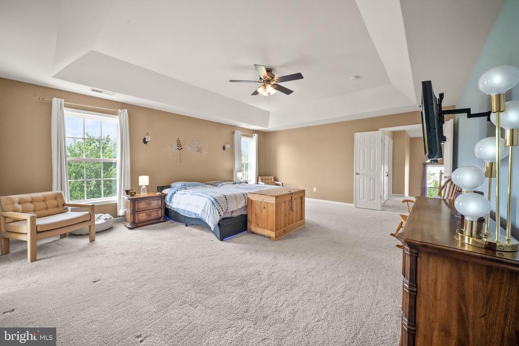 16 LITTEN COURT