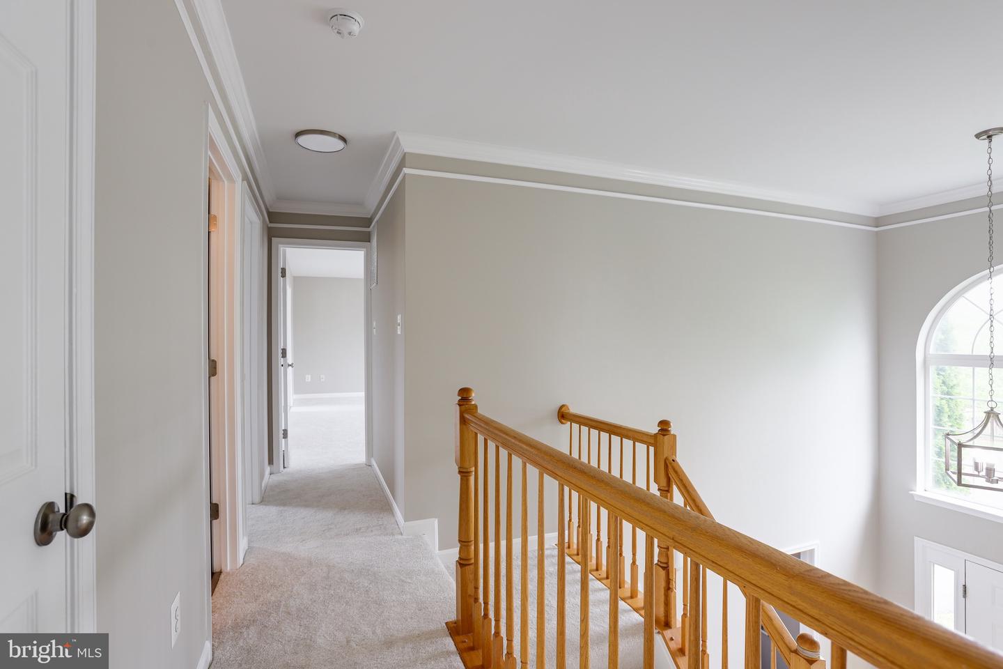 905 WOODCREST LOOP
