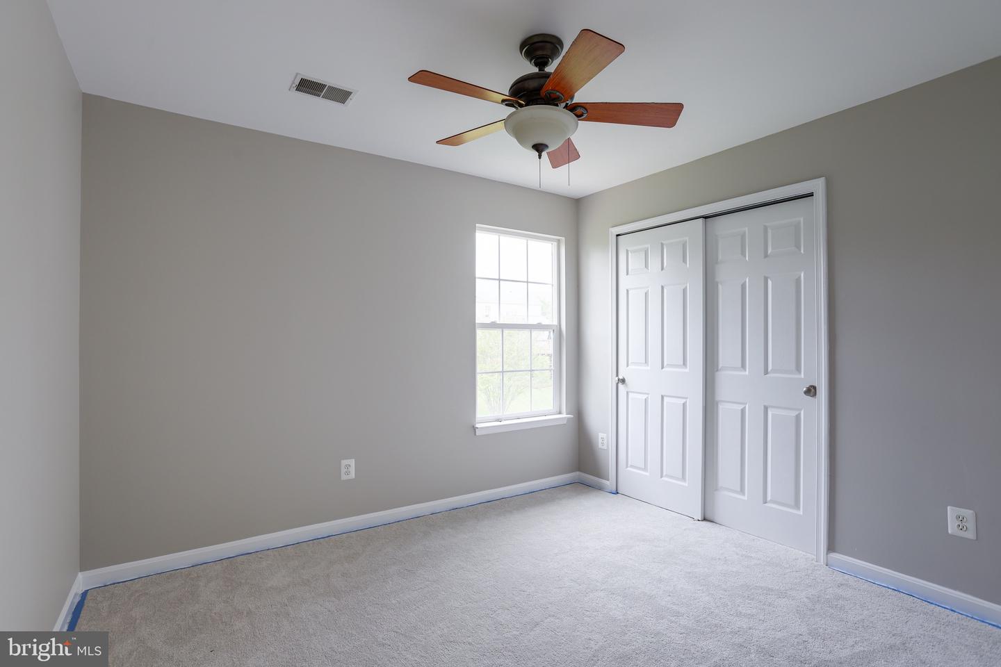905 WOODCREST LOOP