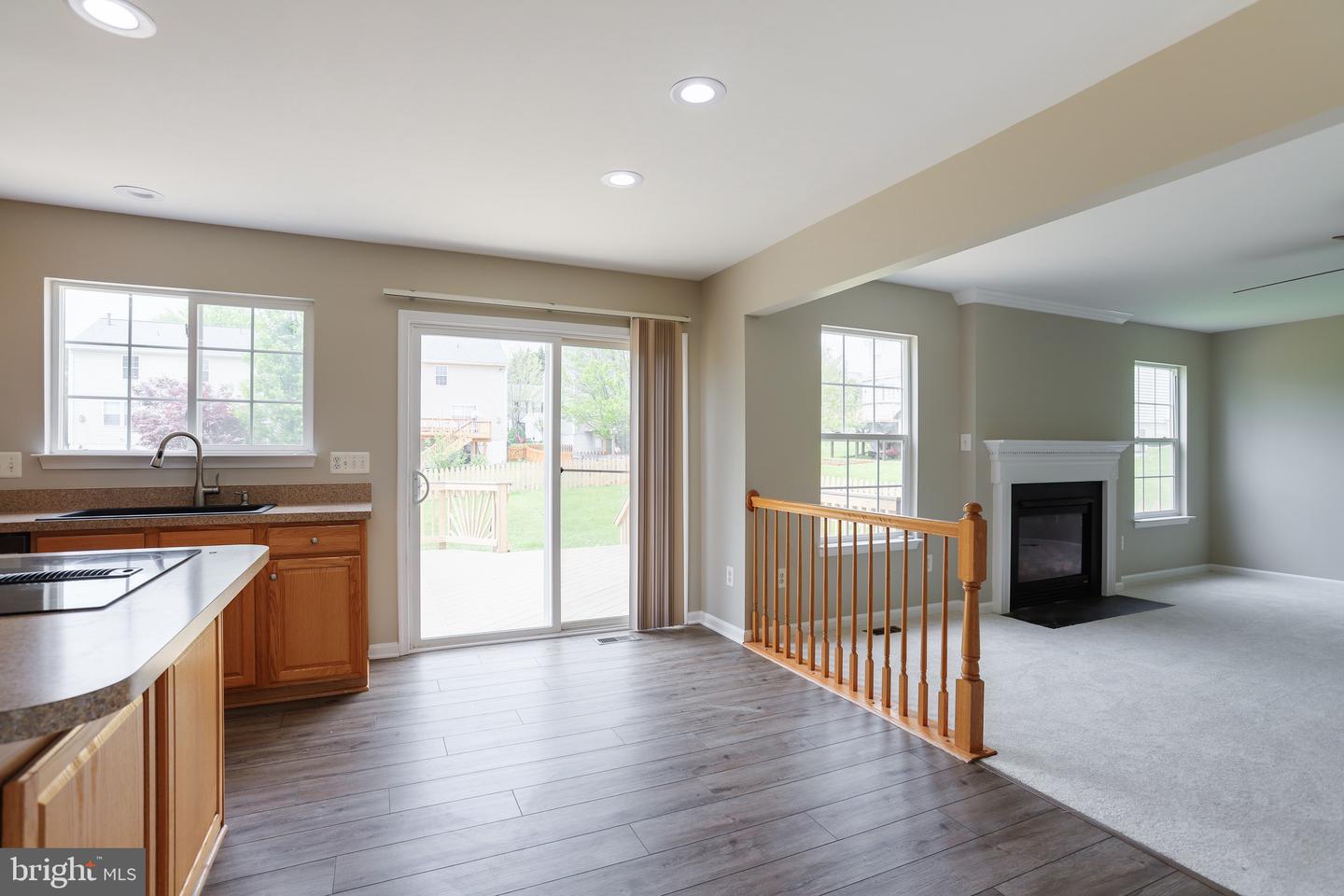 905 WOODCREST LOOP