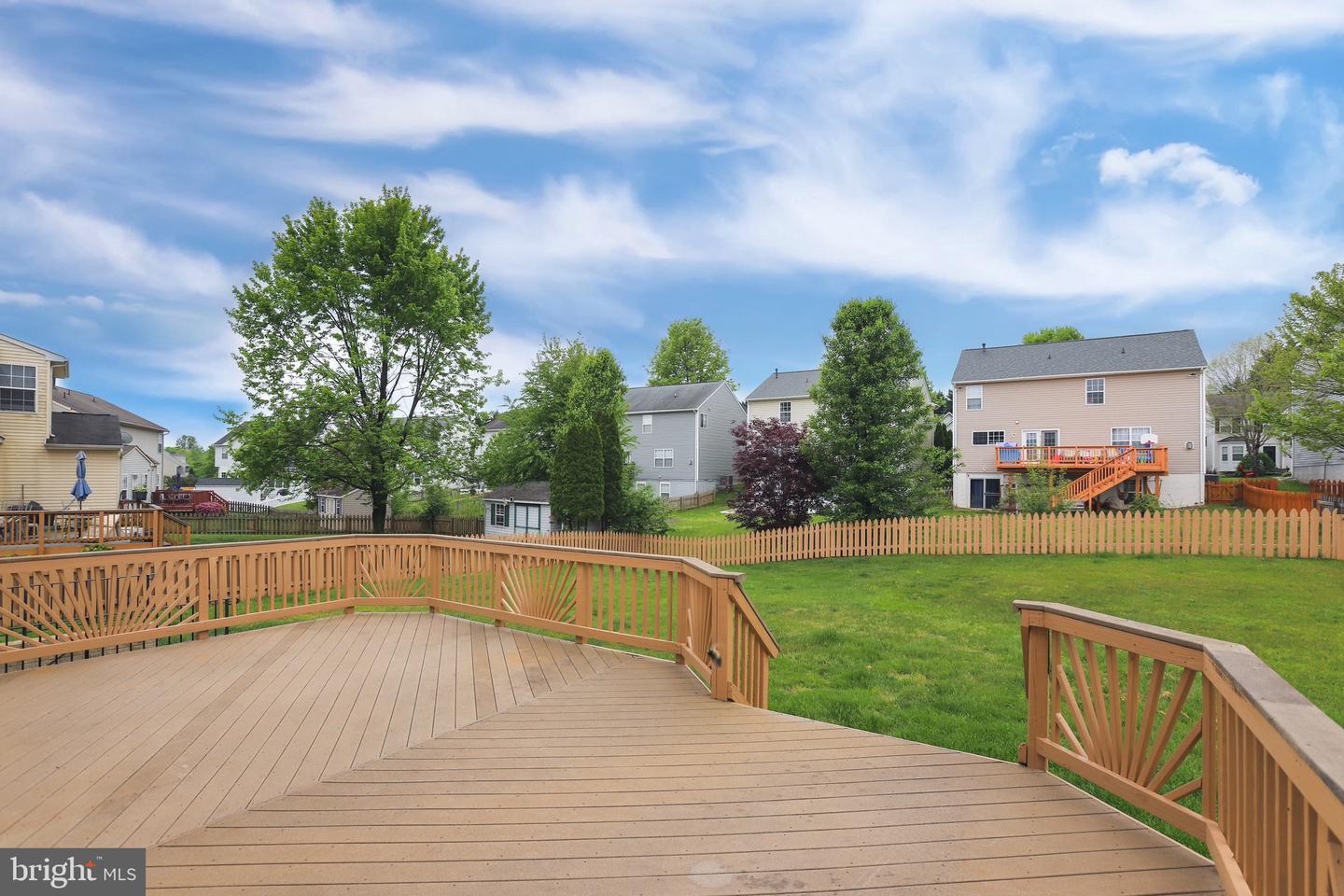 905 WOODCREST LOOP