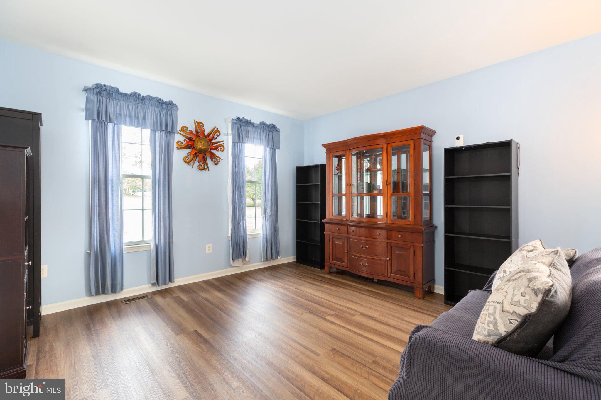 15460 SHADOW DRIVE