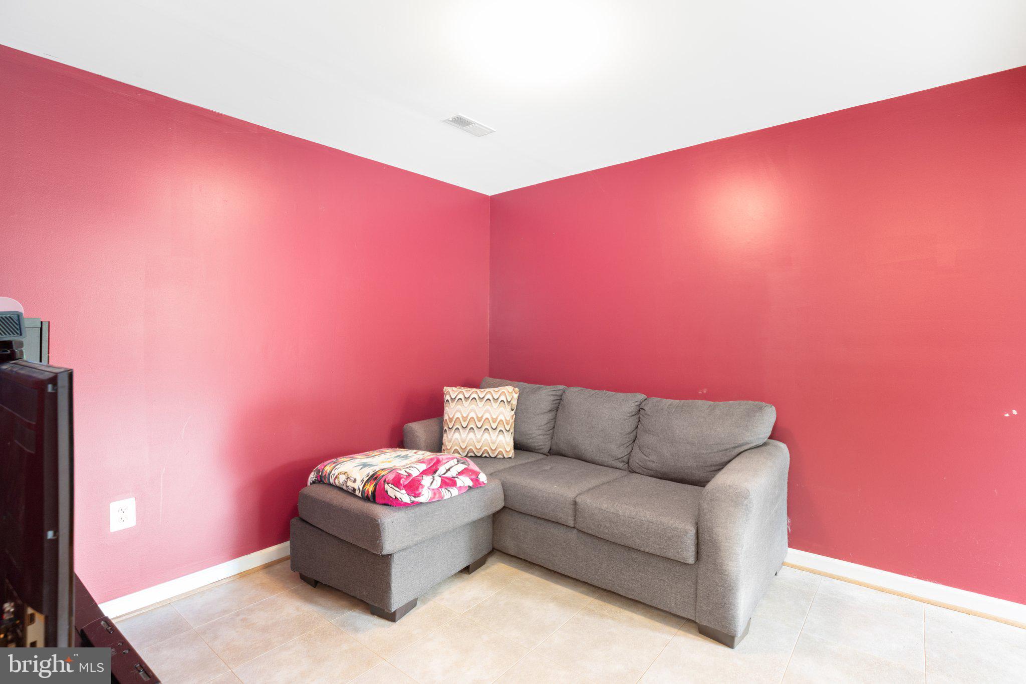 15460 SHADOW DRIVE