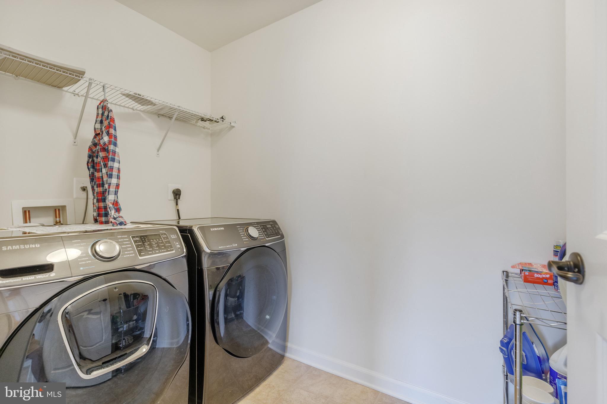 15058 North Ridge BOULEVARD