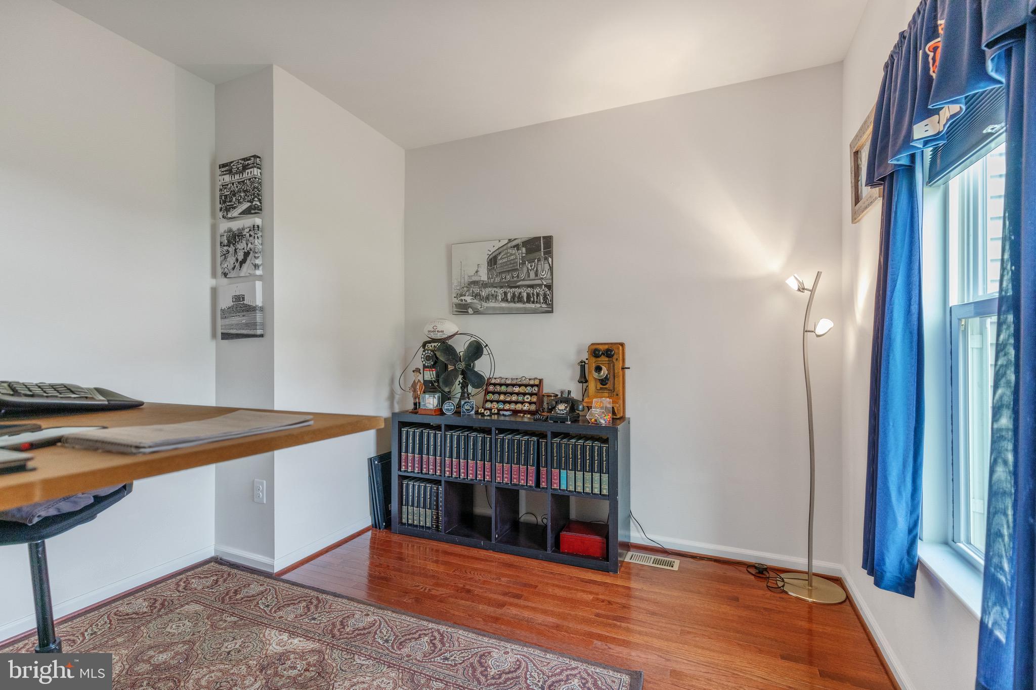 15058 North Ridge BOULEVARD