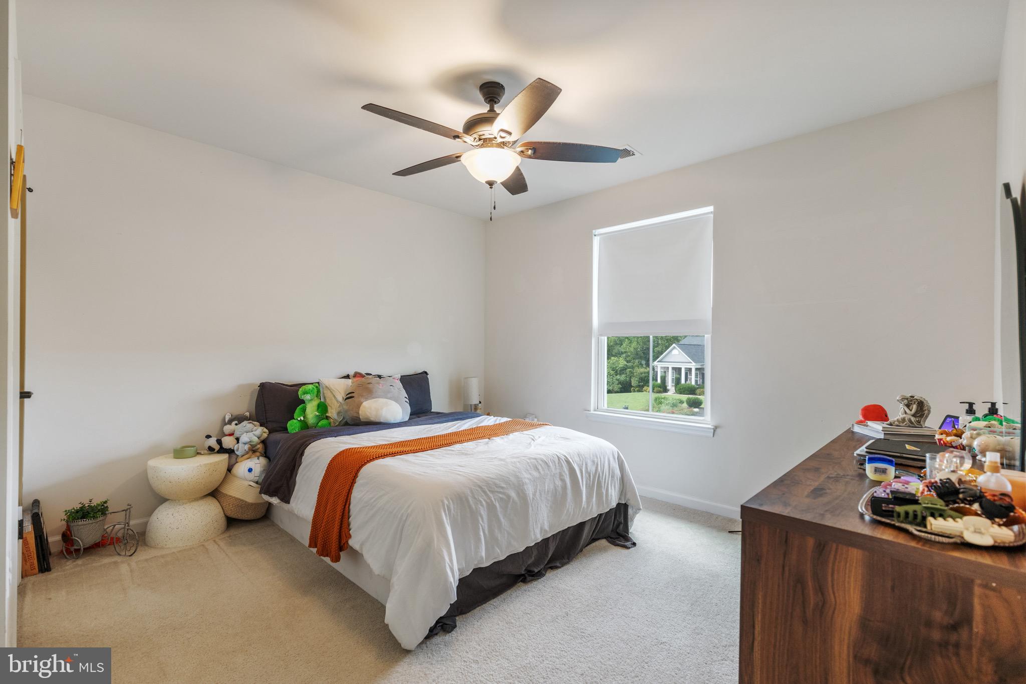 15058 North Ridge BOULEVARD