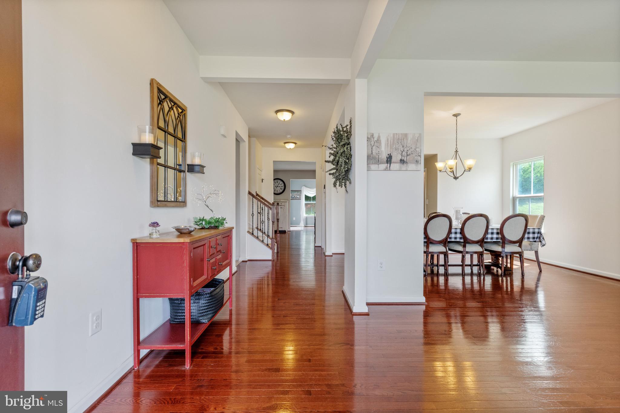 15058 North Ridge BOULEVARD