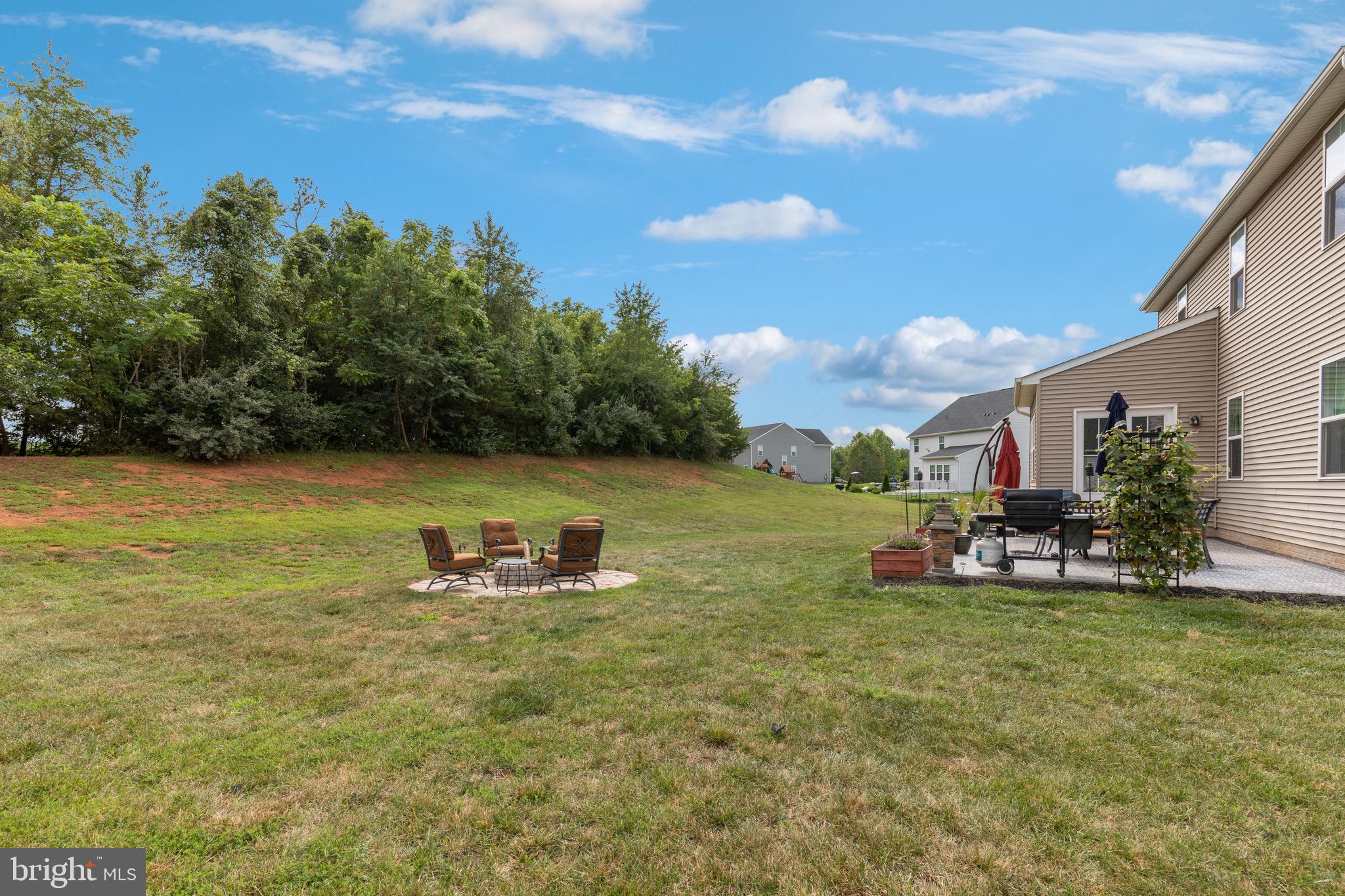 15058 North Ridge BOULEVARD