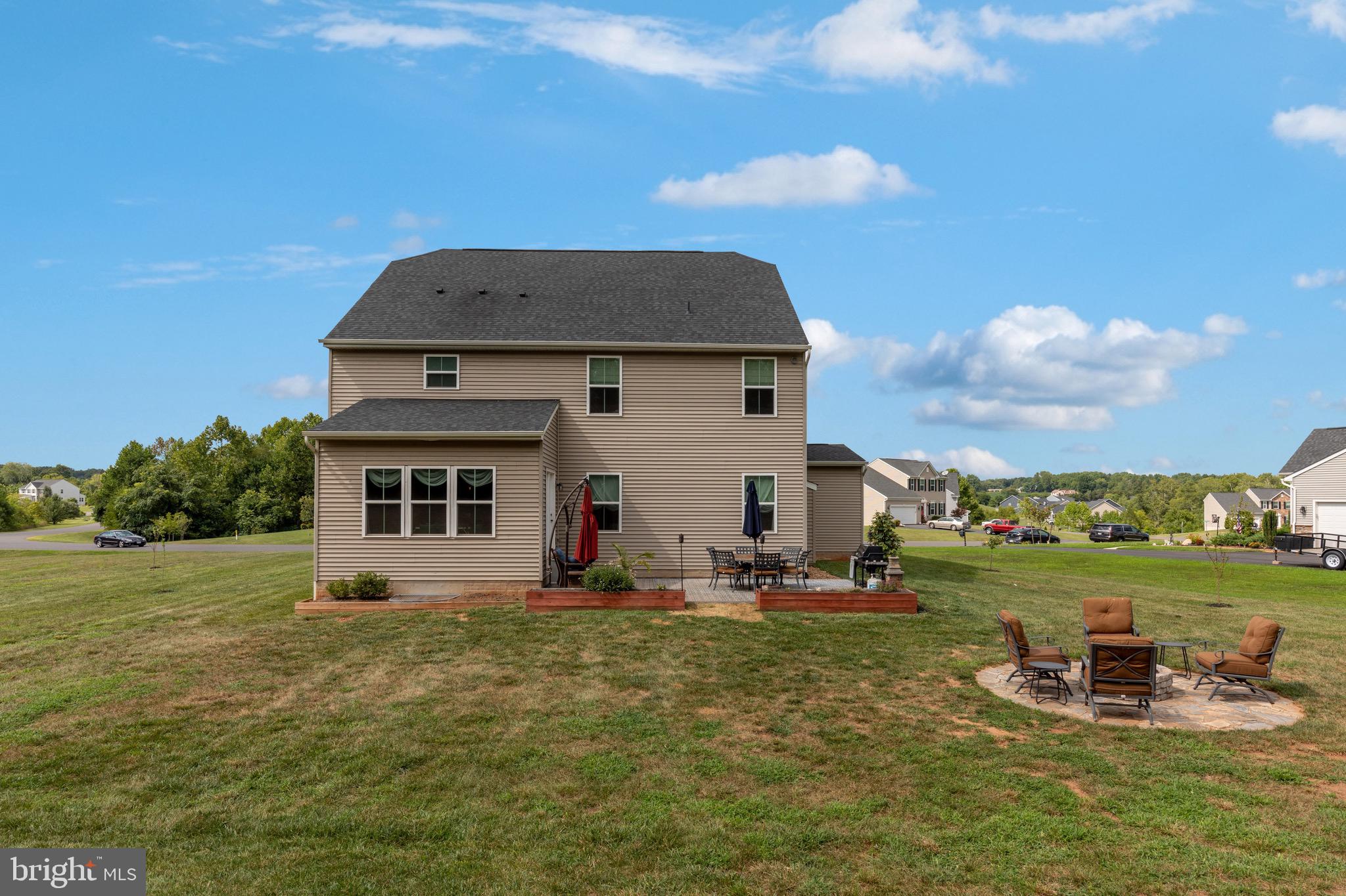 15058 North Ridge BOULEVARD