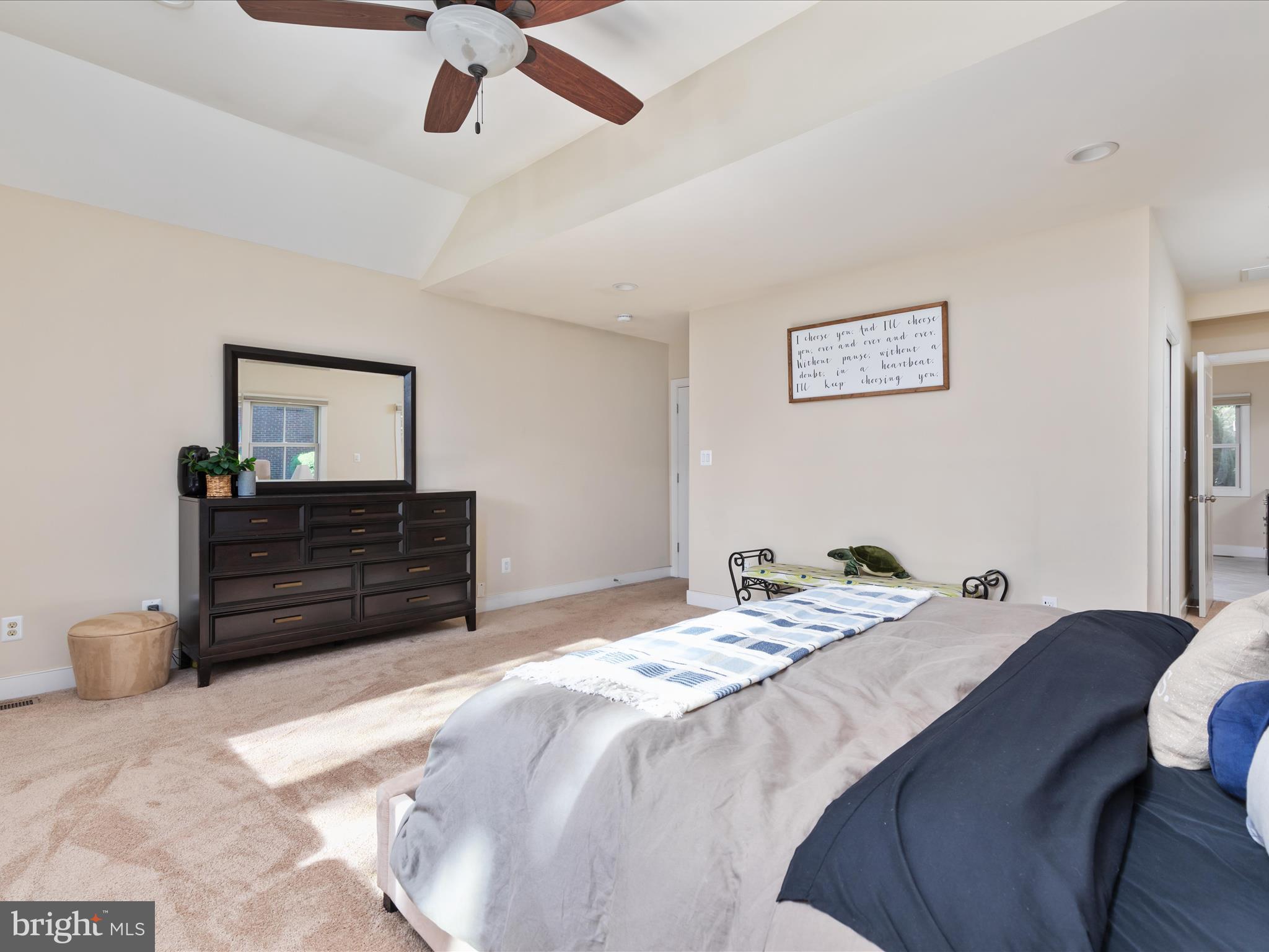1126 Oaklawn Dr