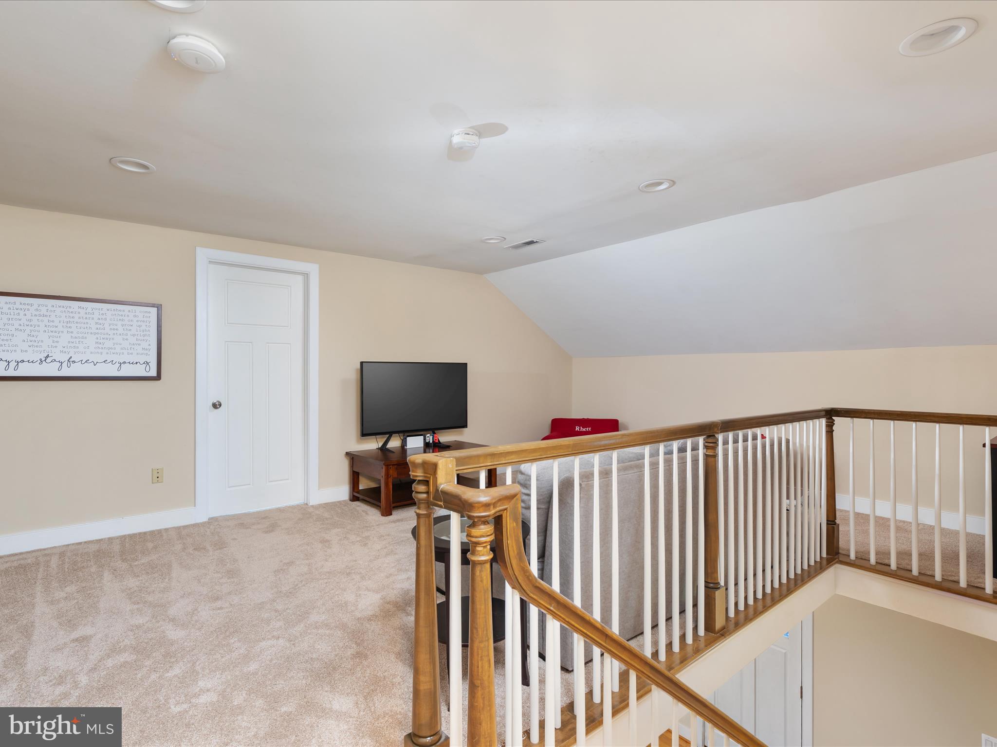 1126 Oaklawn Dr