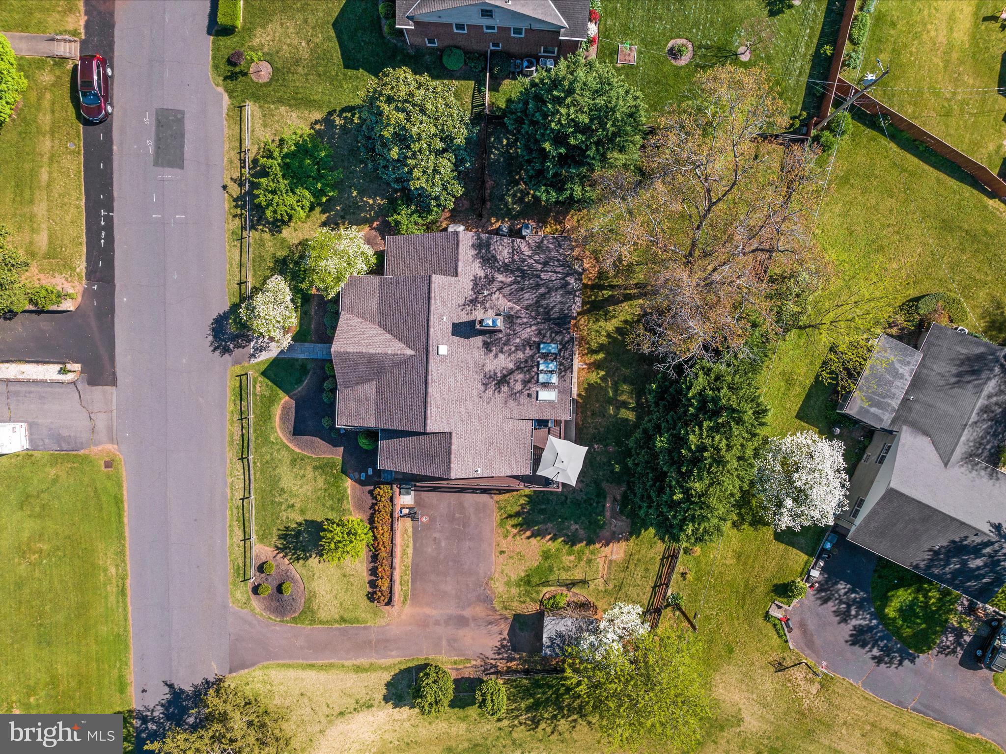 1126 Oaklawn Dr
