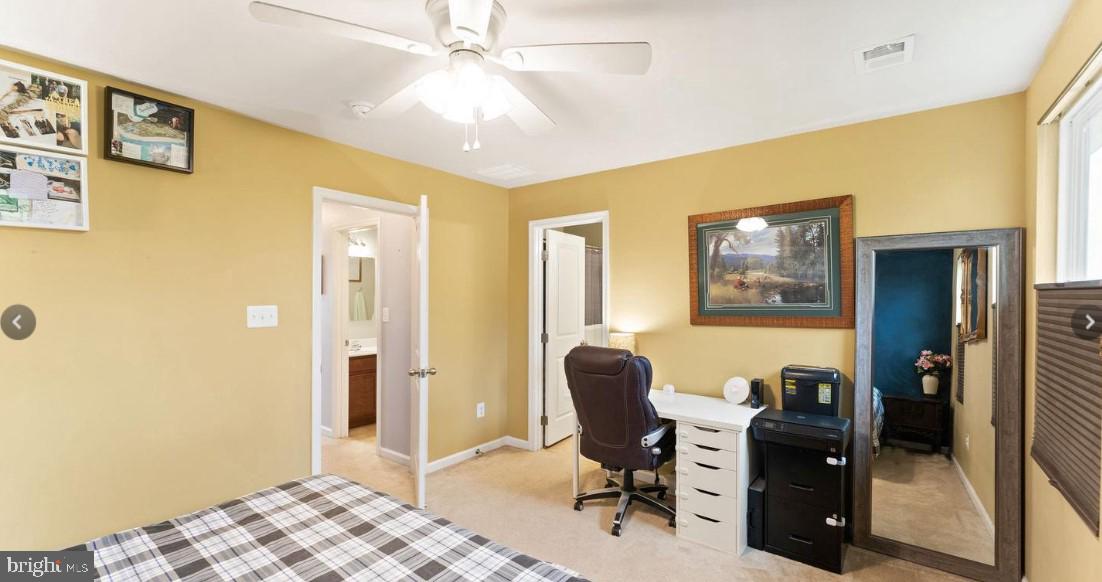 1901 CREPE MYRTLE LN