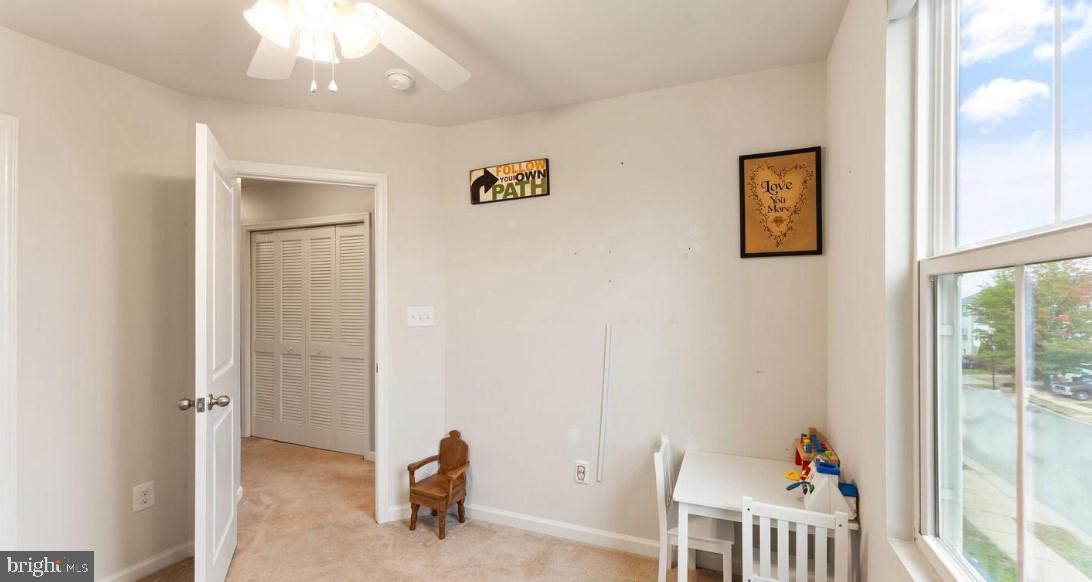 1901 CREPE MYRTLE LN