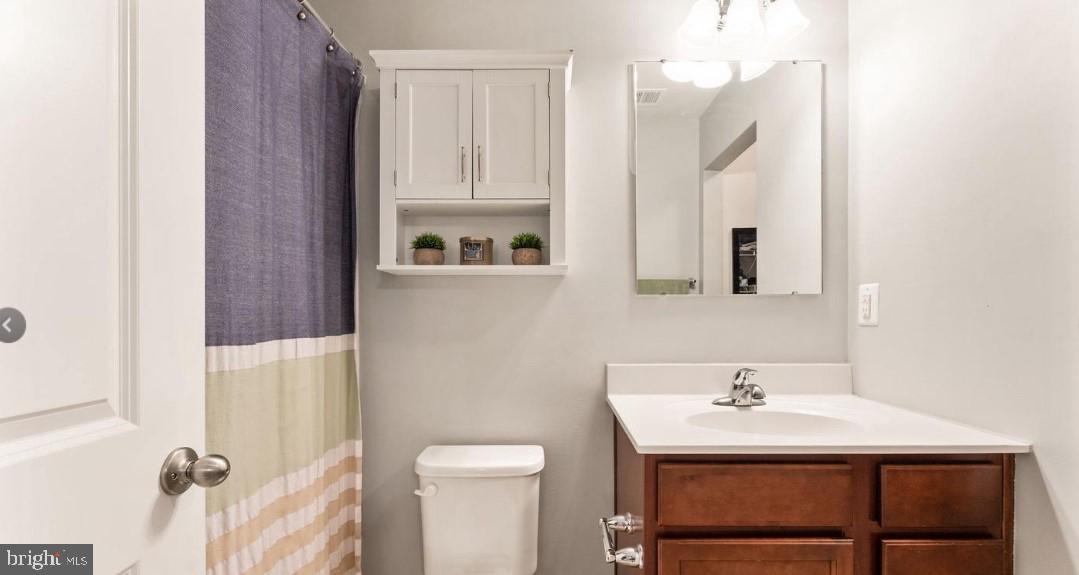 1901 CREPE MYRTLE LN