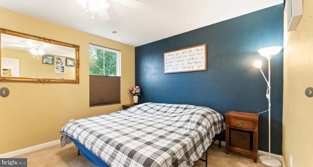 1901 CREPE MYRTLE LN
