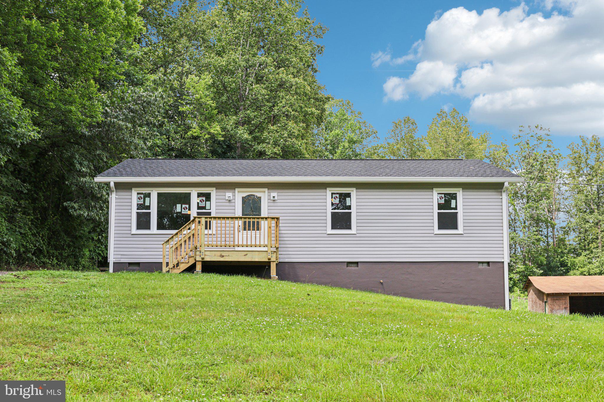 8159 Settle School Rd