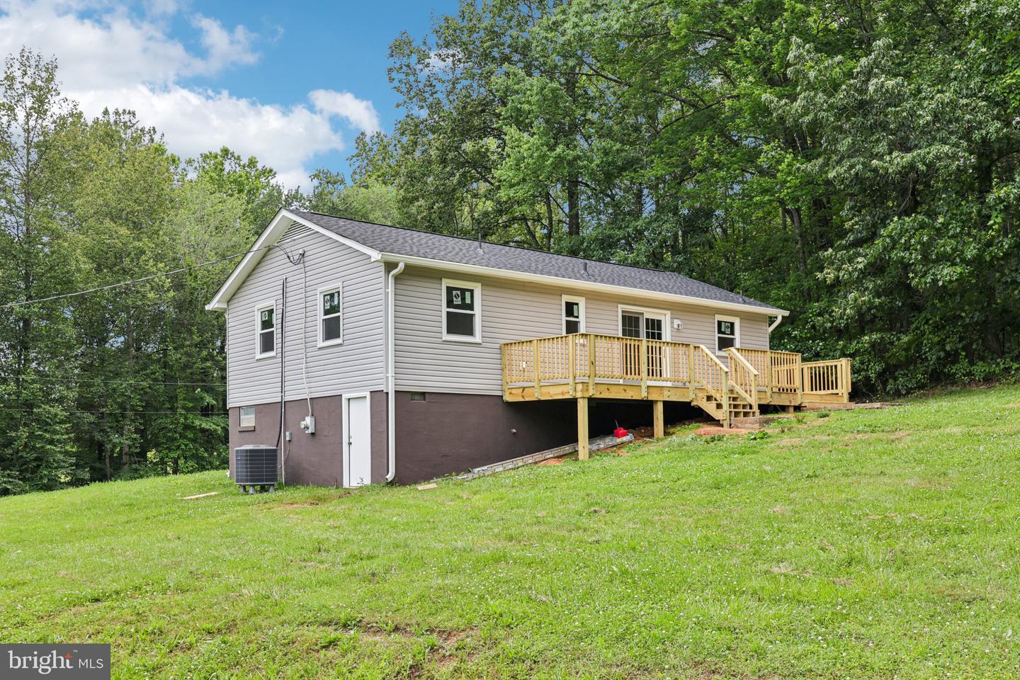 8159 Settle School Rd