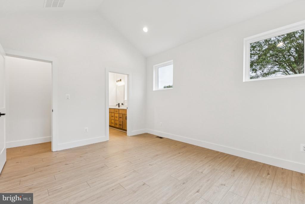 14073 BERRY HILL ROAD