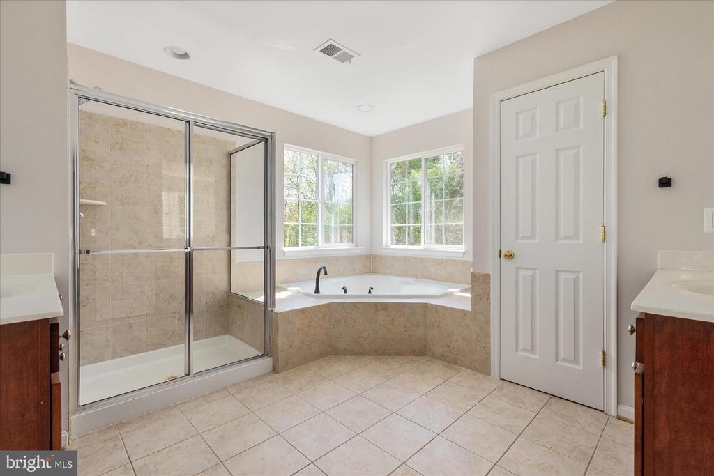 813 KINGSBROOK ROAD