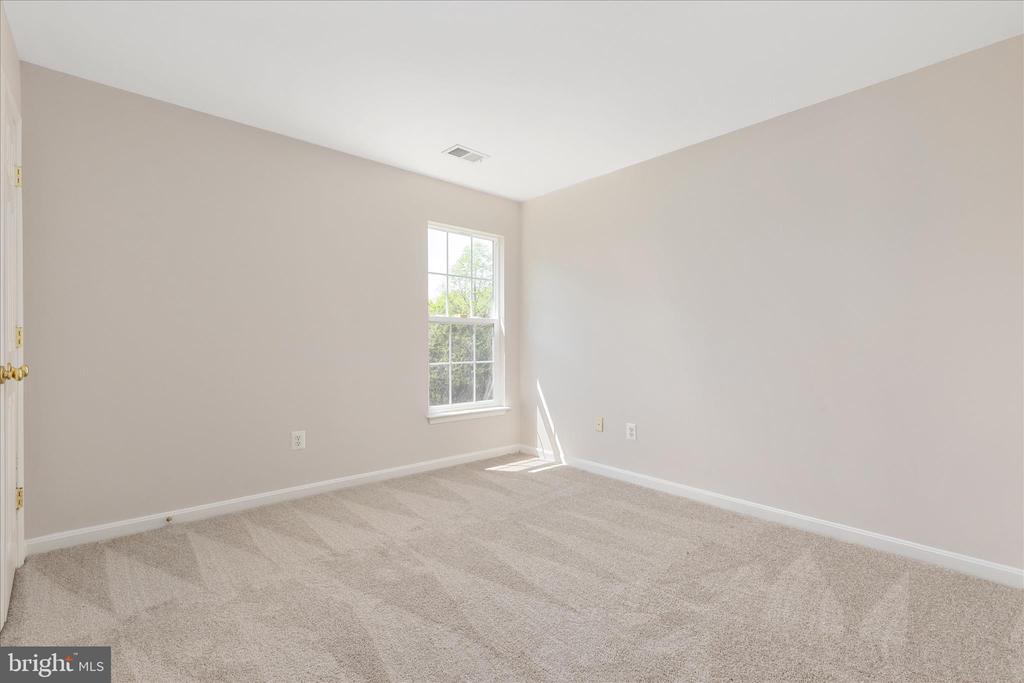813 KINGSBROOK ROAD