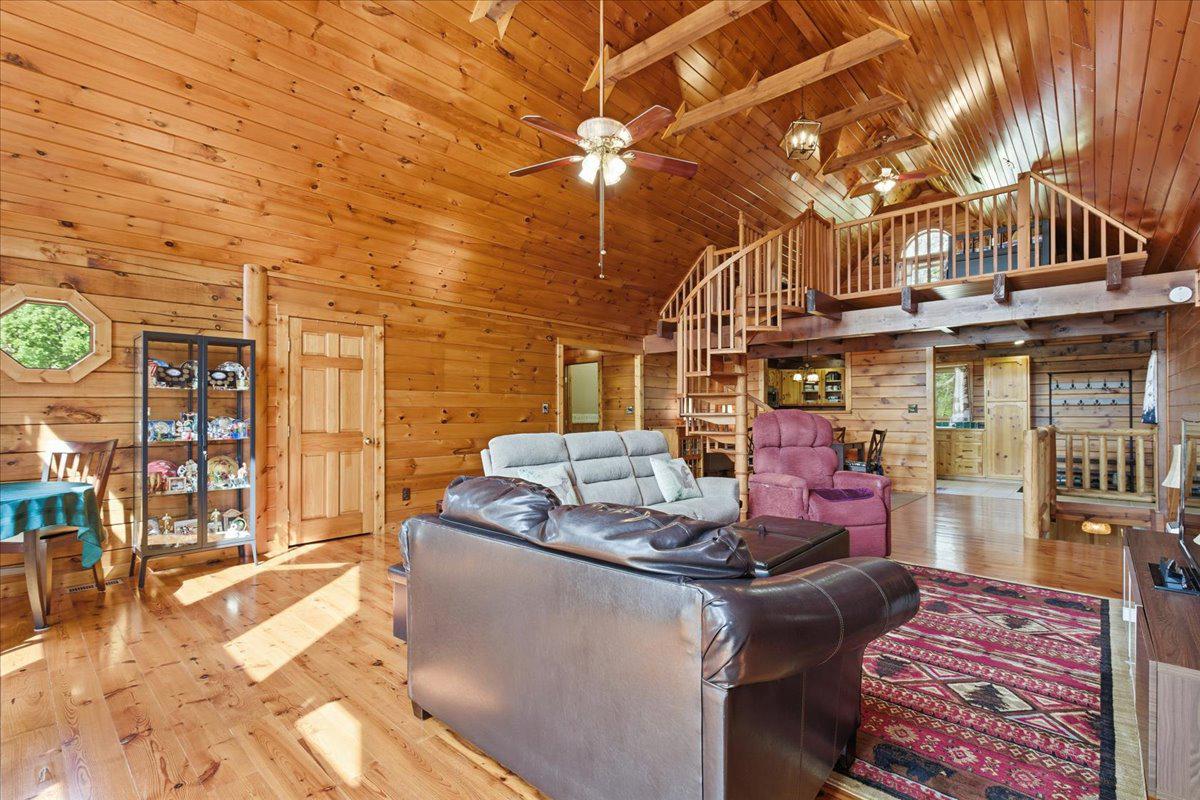 15240 SHEADS MOUNTAIN