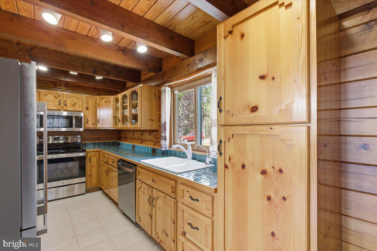 15240 SHEADS MOUNTAIN