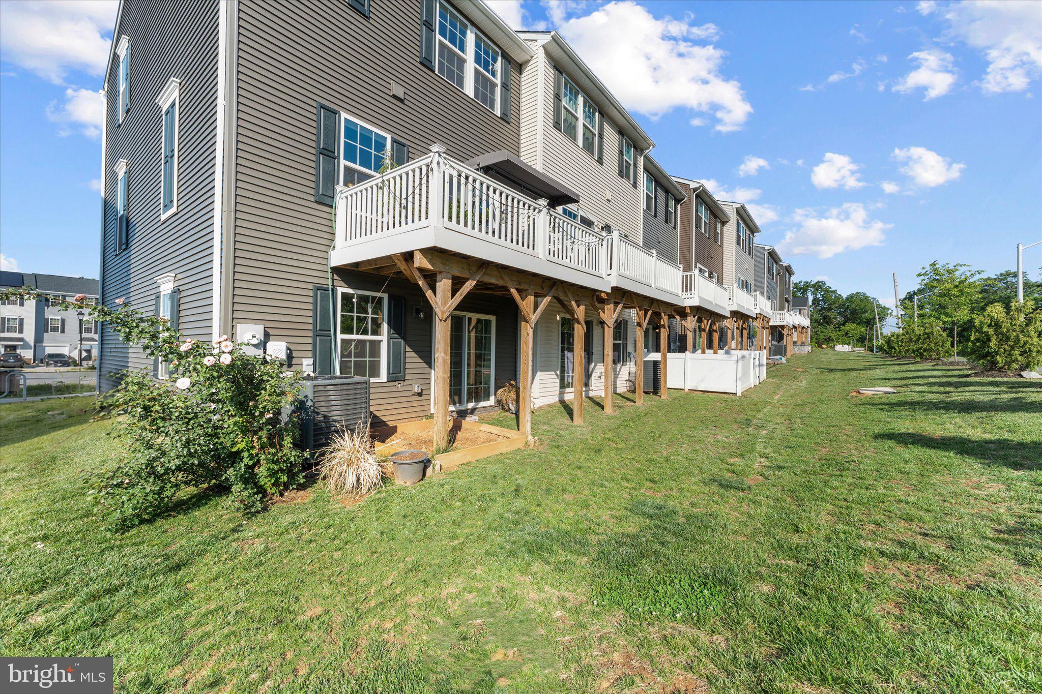 1776 SCENIC LOOP
