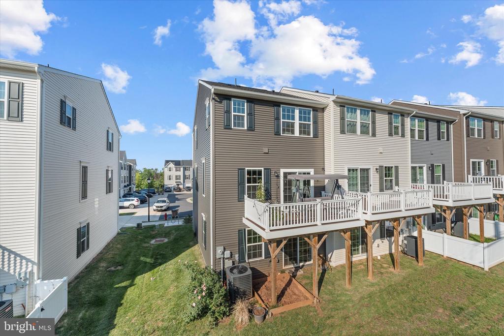 1776 SCENIC LOOP
