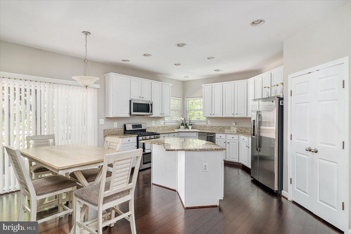 2300 SOMERSET DRIVE