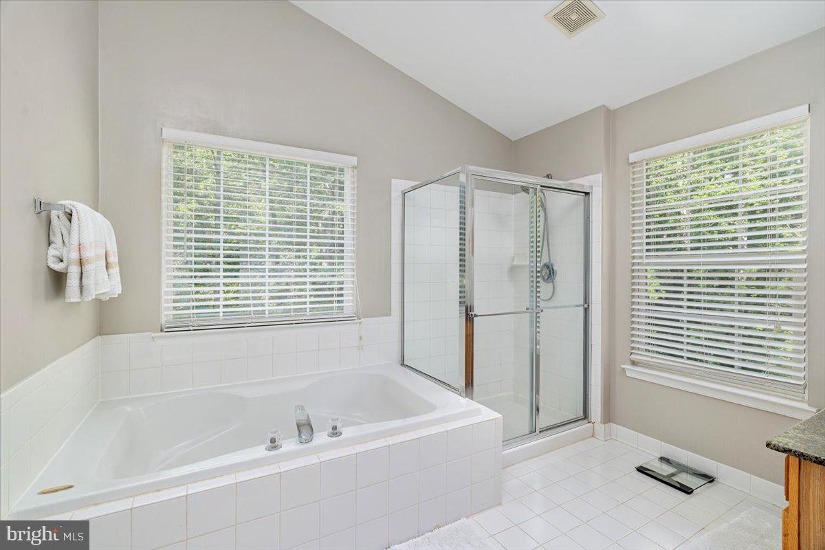 2300 SOMERSET DRIVE