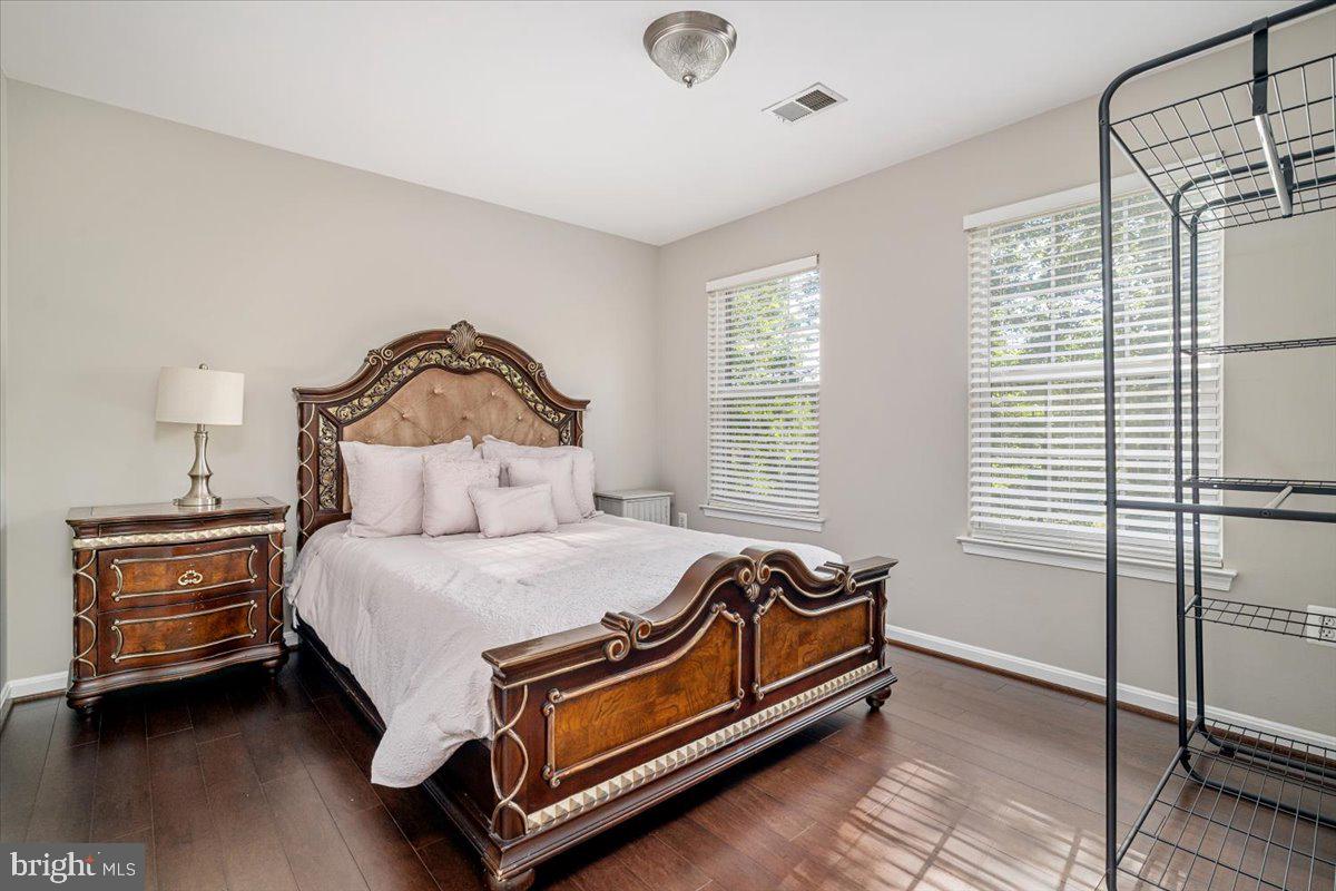 2300 SOMERSET DRIVE