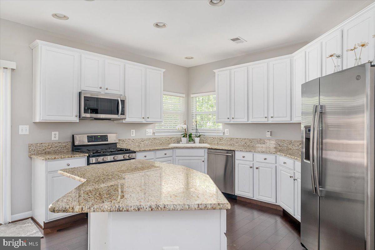 2300 SOMERSET DRIVE