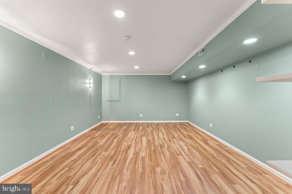 17277 KETTLEBROOK LANDING
