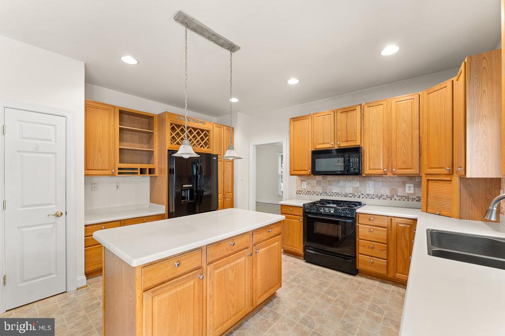 17277 KETTLEBROOK LANDING