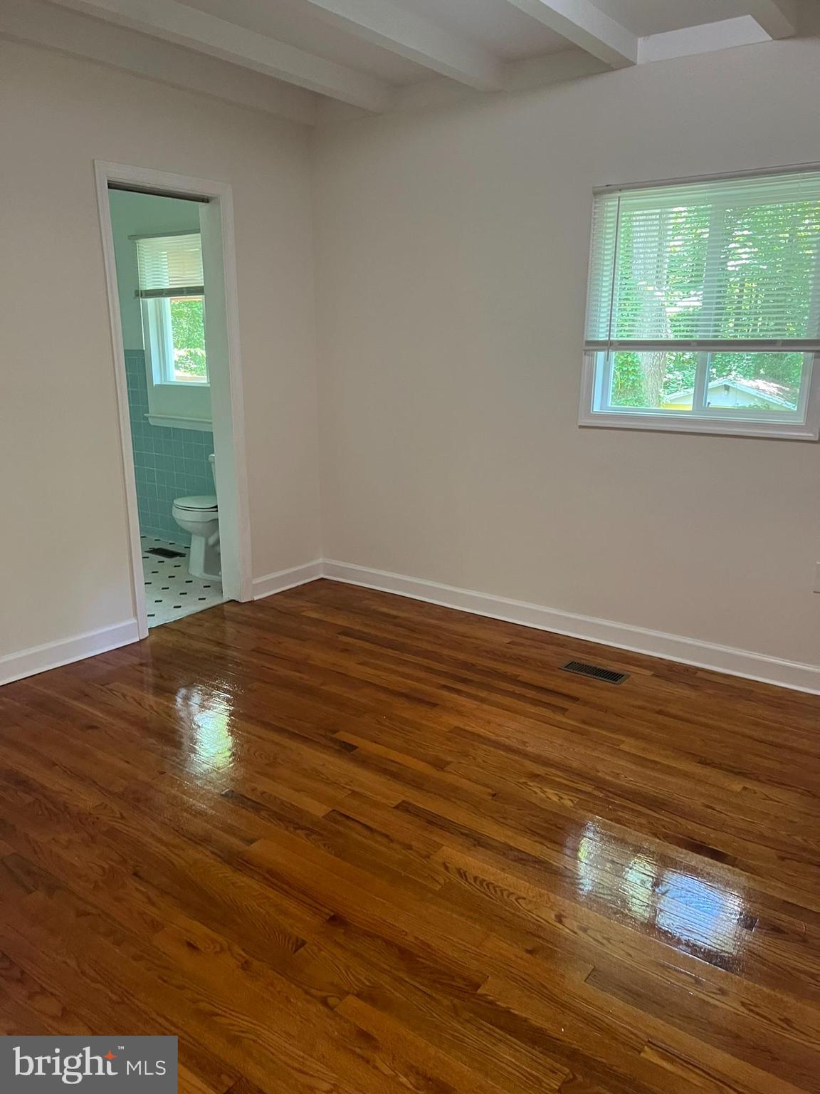 106 Cedar Ln