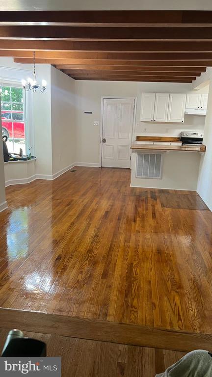 106 Cedar Ln