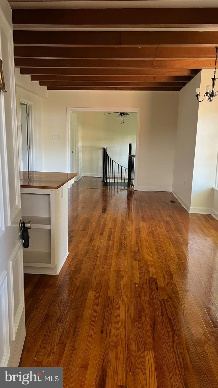 106 Cedar Ln