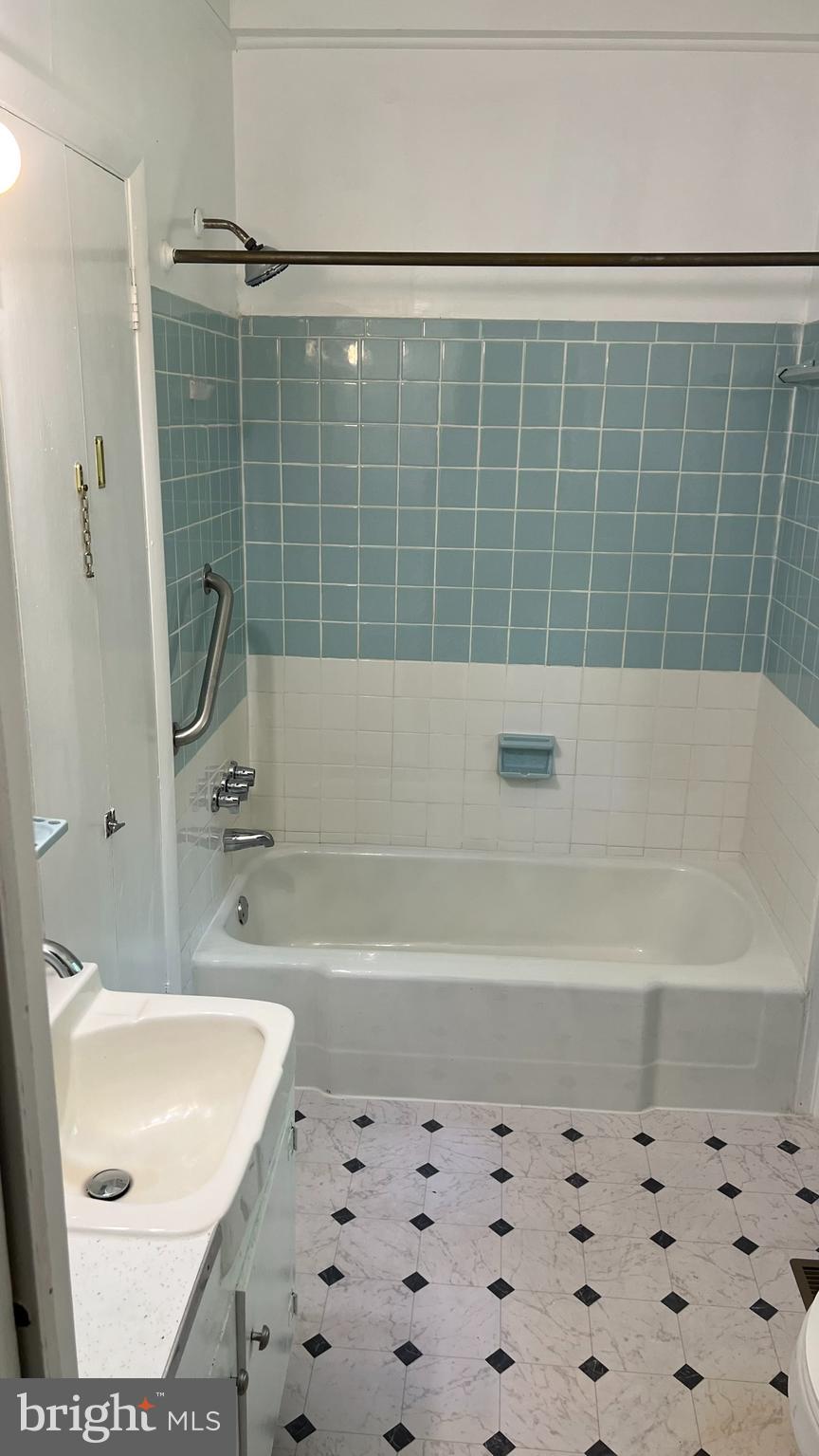 106 Cedar Ln
