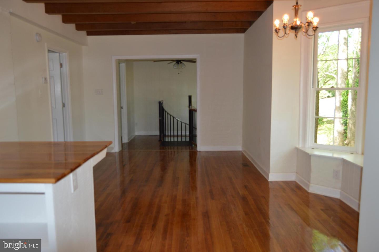 106 Cedar Ln
