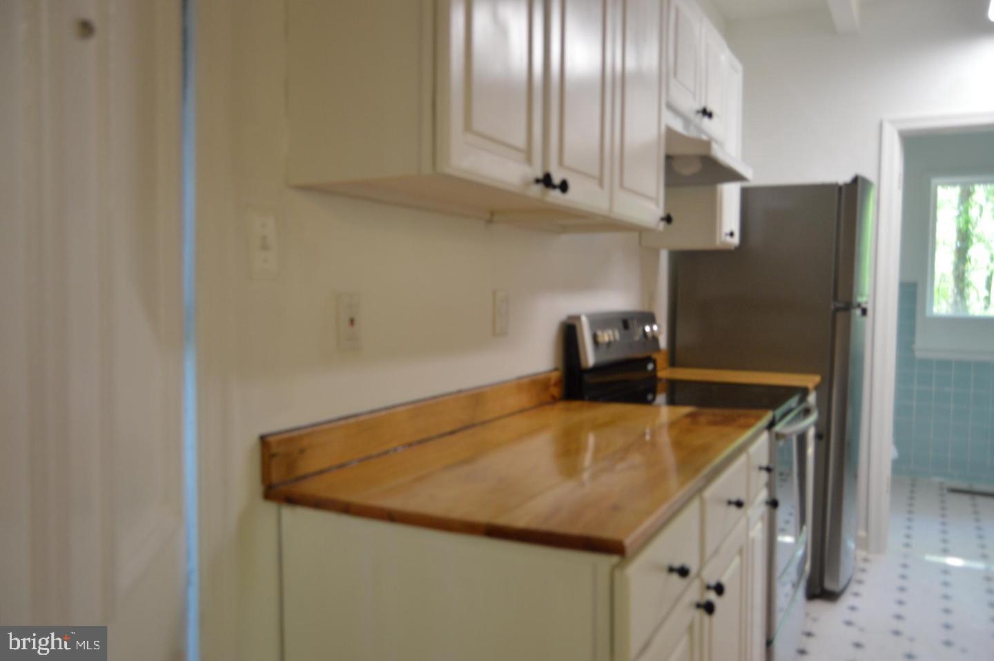 106 Cedar Ln