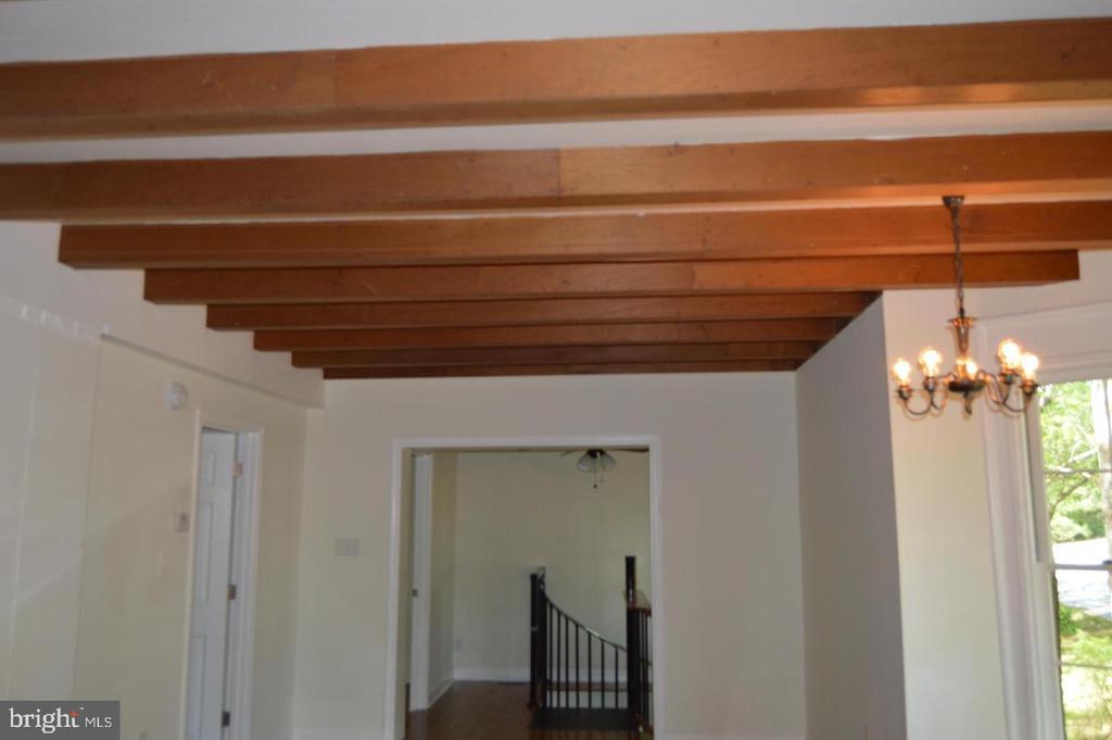 106 Cedar Ln