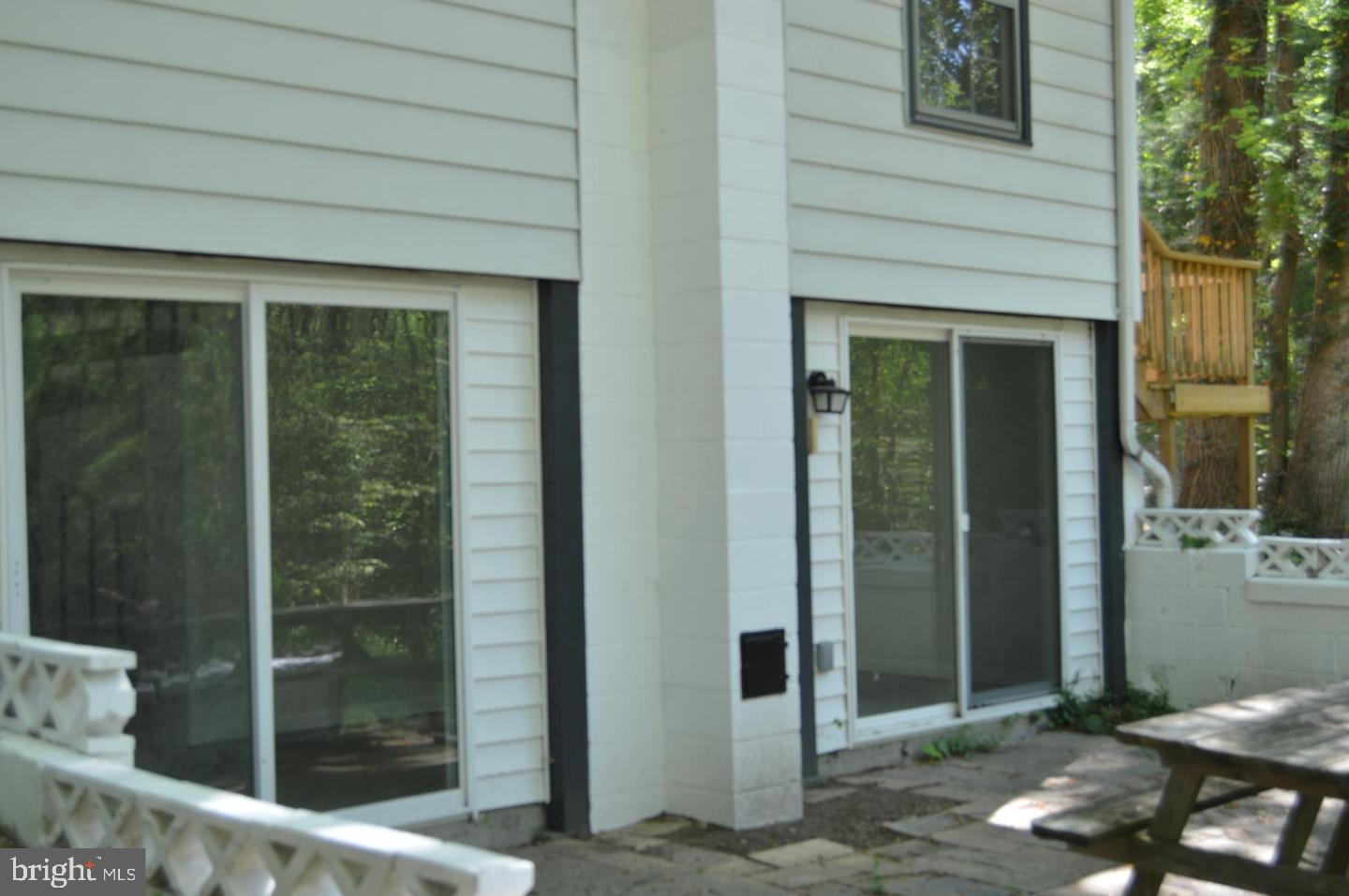 106 Cedar Ln