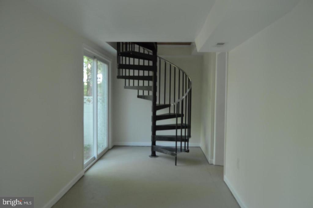 106 Cedar Ln