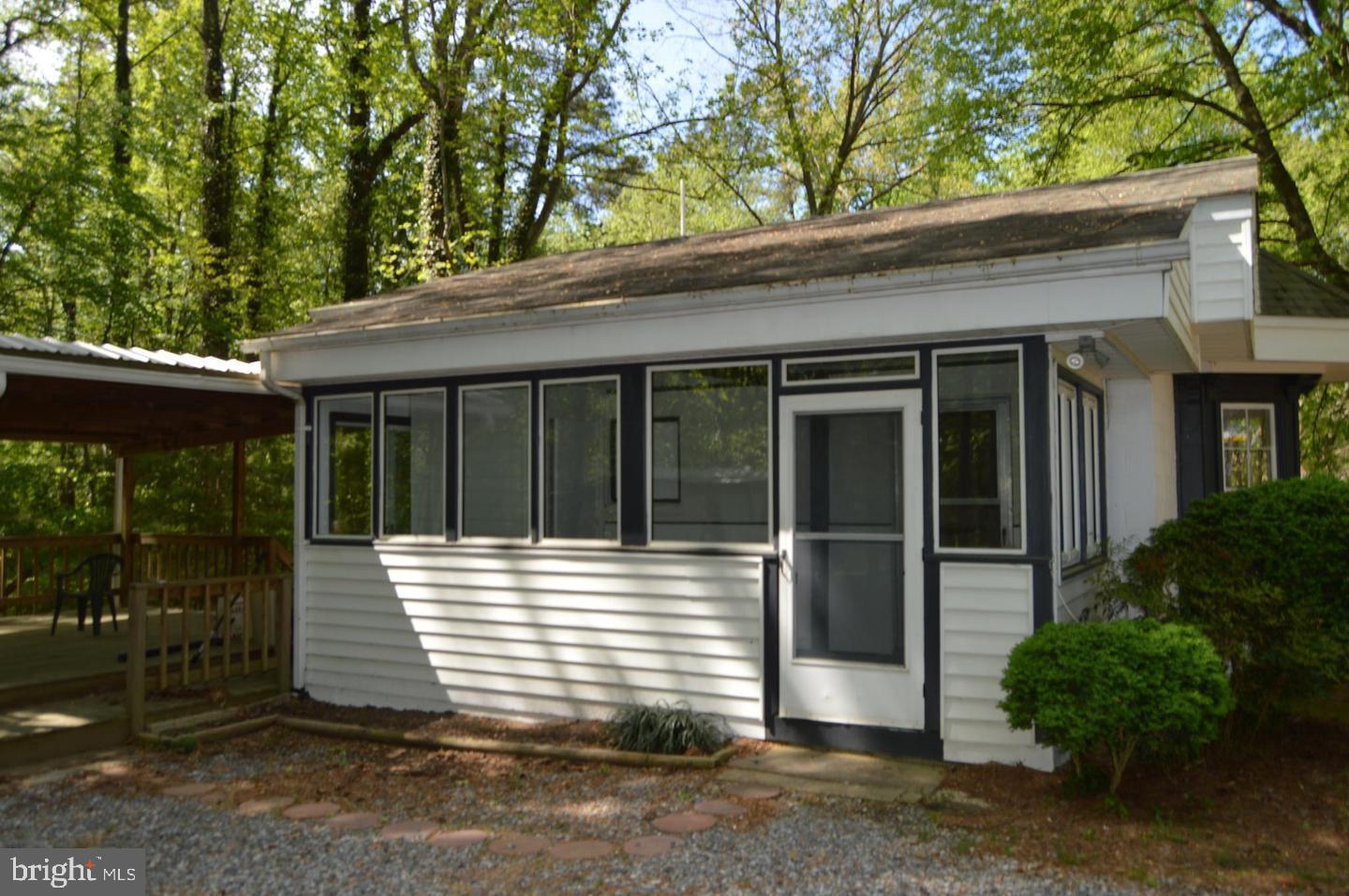 106 Cedar Ln