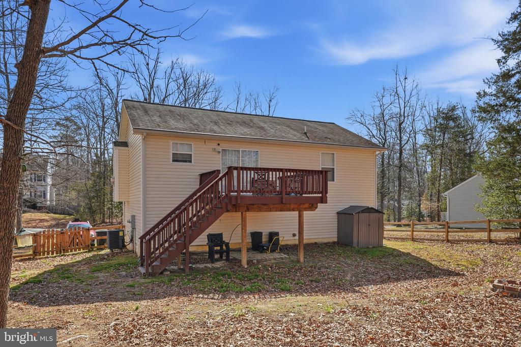 219 HOLLYSIDE DRIVE