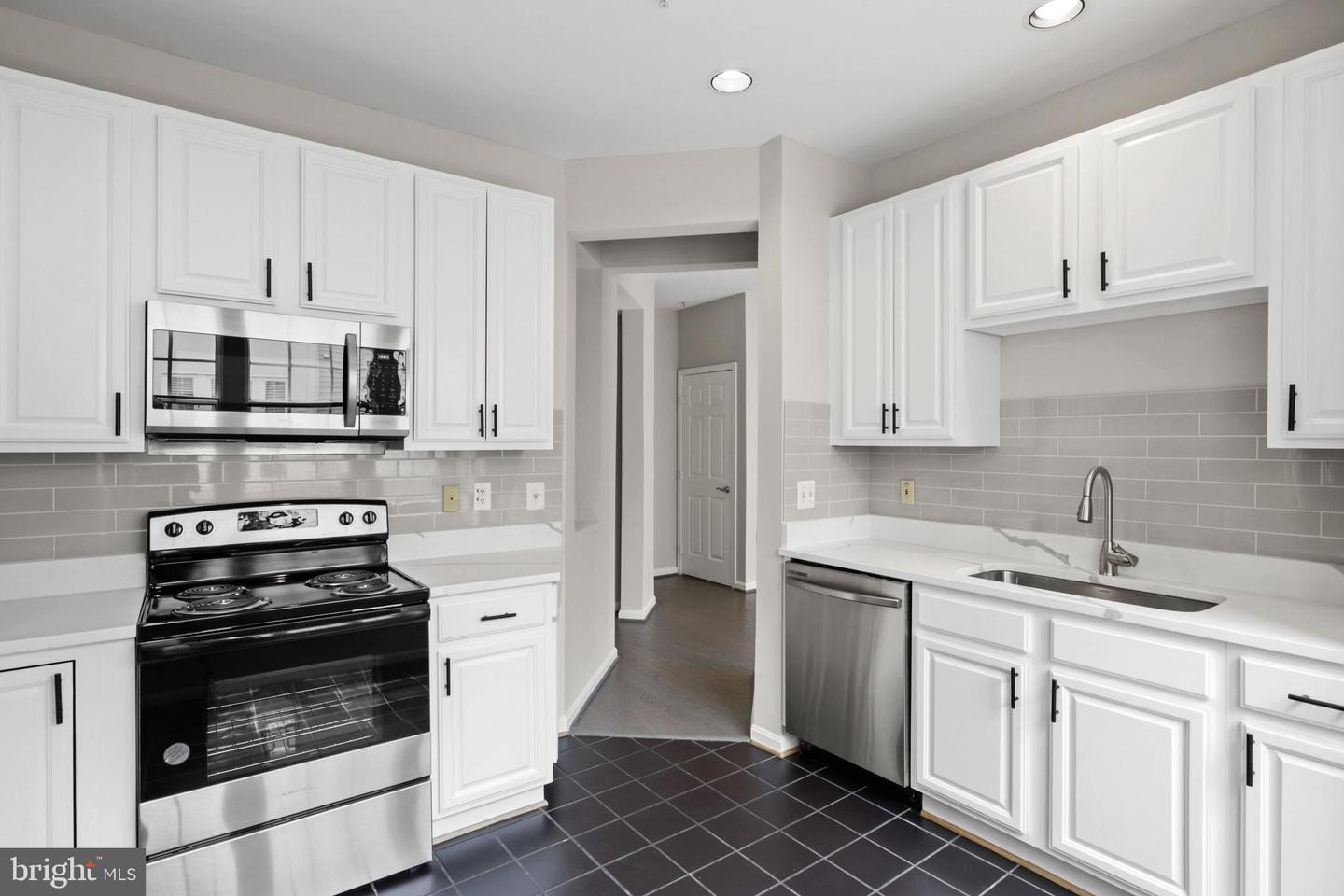 7035 HAYCOCK ROAD Unit: 105