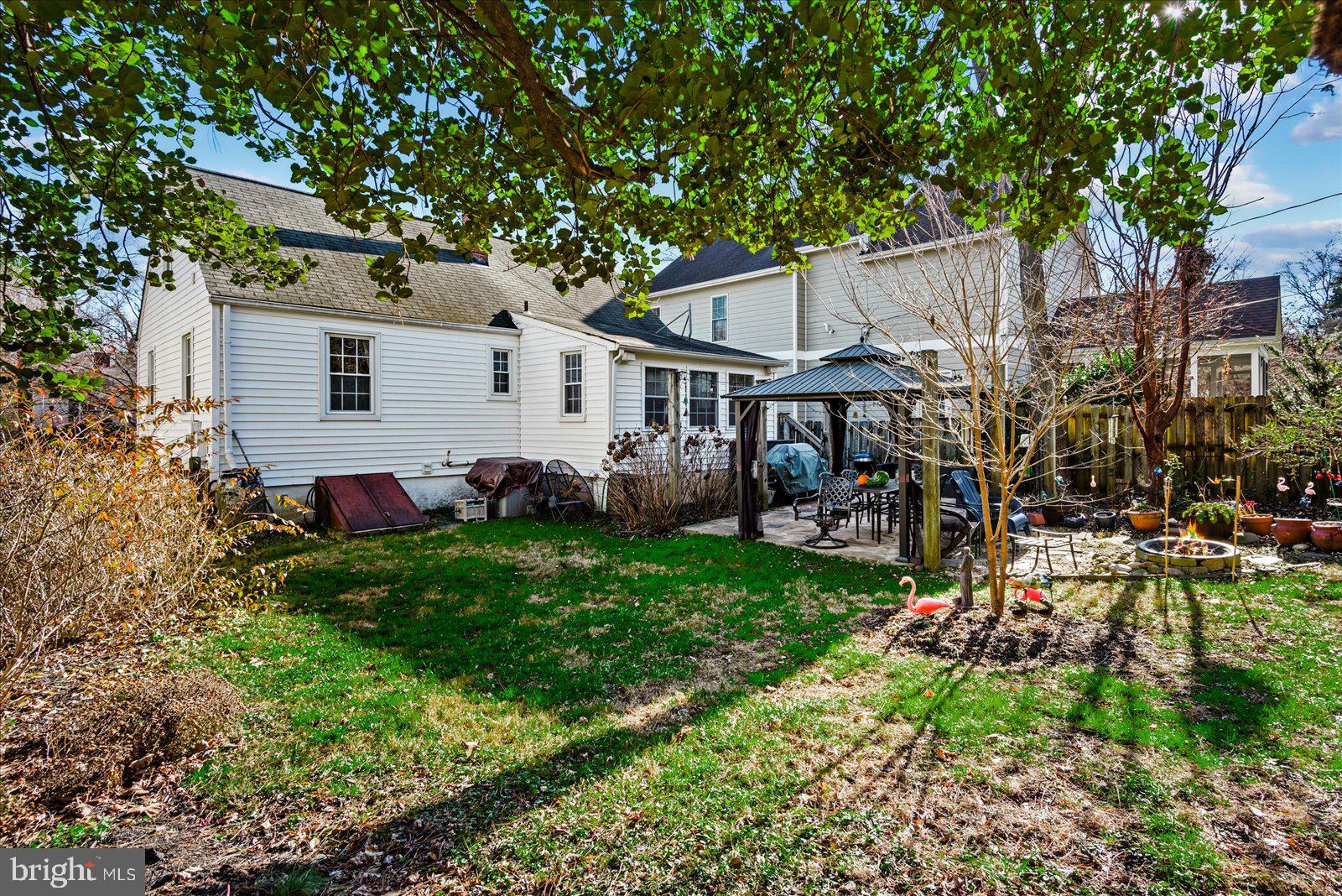 121 W Westmoreland ROAD